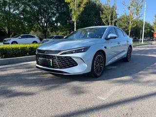 BYD Qin 2025 купить из Китая, цена 3 117 000 ₽ — Suifenhe Auto