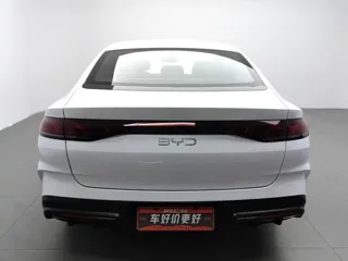 BYD Qin 2024 купить из Китая, цена 2 466 000 ₽ — Suifenhe Auto