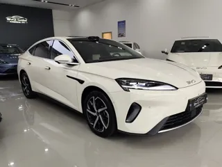 BYD 07 DM-i 2025 купить из Китая, цена 4 226 000 ₽ — Suifenhe Auto