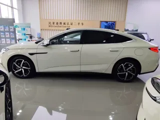 BYD 07 DM-i 2025 купить из Китая, цена 4 226 000 ₽ — Suifenhe Auto