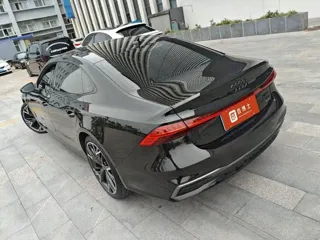 Audi A7L 2025 купить из Китая, цена 7 472 000 ₽ — Suifenhe Auto
