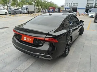 Audi A7L 2025 купить из Китая, цена 7 472 000 ₽ — Suifenhe Auto