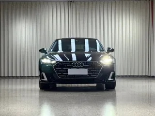 Audi A7L 2023 купить из Китая, цена 5 572 000 ₽ — Suifenhe Auto