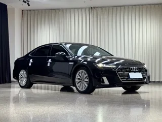 Audi A7L 2023 купить из Китая, цена 5 572 000 ₽ — Suifenhe Auto