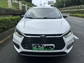 BYD Yuan NEV 2019 купить из Китая, цена 2 684 000 ₽ — Suifenhe Auto