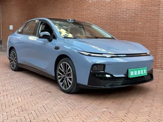 Leapmotor B01 2025 купить из Китая, цена 3 023 000 ₽ — Suifenhe Auto