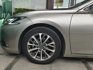 Lexus ES 2025 купить из Китая, цена 8 114 000 ₽ — Suifenhe Auto