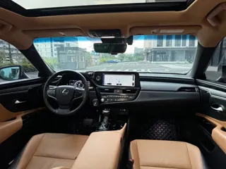 Lexus ES 2023 купить из Китая, цена 8 030 000 ₽ — Suifenhe Auto