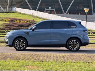 Leapmotor B10 2025 купить из Китая, цена 2 968 000 ₽ — Suifenhe Auto