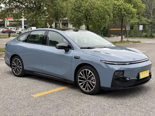 Leapmotor B01 2025 купить из Китая, цена 3 005 000 ₽ — Suifenhe Auto