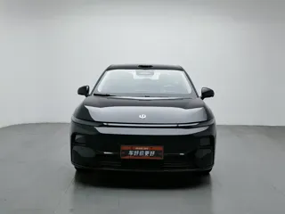 Leapmotor B01 2025 купить из Китая, цена 3 116 000 ₽ — Suifenhe Auto