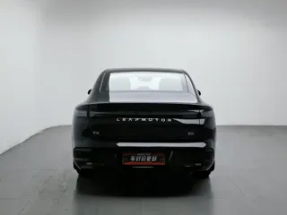 Leapmotor B01 2025 купить из Китая, цена 3 116 000 ₽ — Suifenhe Auto