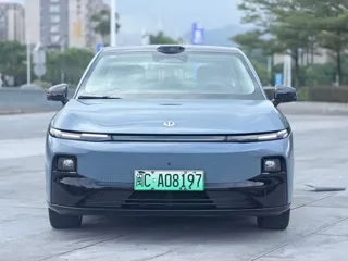 Leapmotor B01 2025 купить из Китая, цена 2 760 000 ₽ — Suifenhe Auto