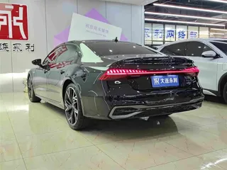 Audi A7L 2025 купить из Китая, цена 7 070 000 ₽ — Suifenhe Auto