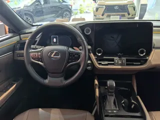 Lexus ES 2025 купить из Китая, цена 8 229 000 ₽ — Suifenhe Auto