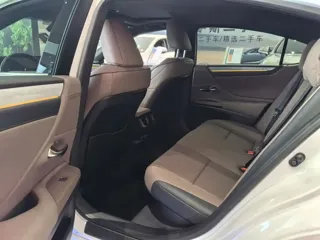Lexus ES 2025 купить из Китая, цена 8 229 000 ₽ — Suifenhe Auto