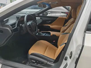 Lexus ES 2024 купить из Китая, цена 4 481 000 ₽ — Suifenhe Auto