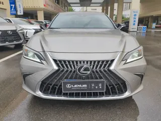 Lexus ES 2024 купить из Китая, цена 7 371 000 ₽ — Suifenhe Auto