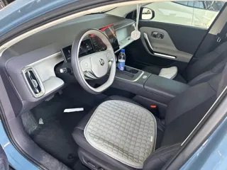 Leapmotor B01 2025 купить из Китая, цена 3 063 000 ₽ — Suifenhe Auto