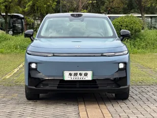 Leapmotor B10 2025 купить из Китая, цена 3 023 000 ₽ — Suifenhe Auto