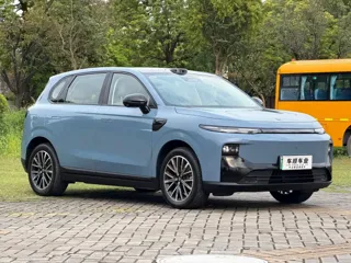 Leapmotor B10 2025 купить из Китая, цена 3 023 000 ₽ — Suifenhe Auto