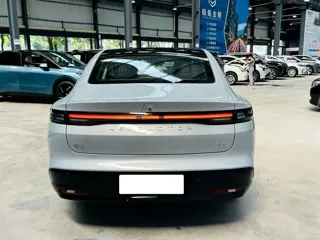 Leapmotor B01 2025 купить из Китая, цена 3 023 000 ₽ — Suifenhe Auto