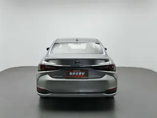 Lexus ES 2023 купить из Китая, цена 6 946 000 ₽ — Suifenhe Auto