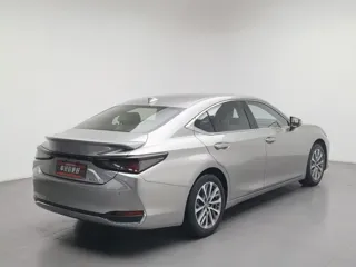 Lexus ES 2024 купить из Китая, цена 7 463 000 ₽ — Suifenhe Auto