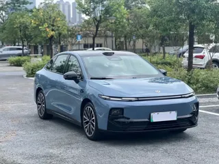 Leapmotor B01 2025 купить из Китая, цена 3 005 000 ₽ — Suifenhe Auto