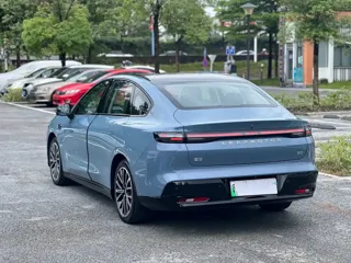 Leapmotor B01 2025 купить из Китая, цена 3 005 000 ₽ — Suifenhe Auto