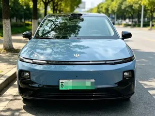 Leapmotor B01 2025 купить из Китая, цена 3 023 000 ₽ — Suifenhe Auto