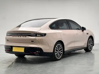 Leapmotor B01 2025 купить из Китая, цена 2 916 000 ₽ — Suifenhe Auto