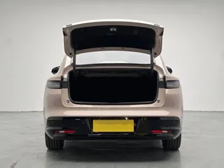 Leapmotor B01 2025 купить из Китая, цена 2 916 000 ₽ — Suifenhe Auto