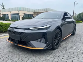 Changan UNI-V 2024 купить из Китая, цена 2 413 000 ₽ — Suifenhe Auto