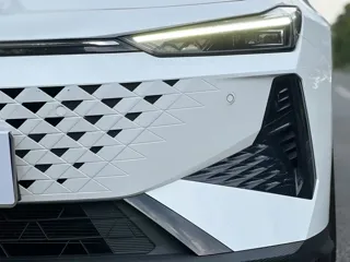 Changan UNI-V 2025 купить из Китая, цена 2 634 000 ₽ — Suifenhe Auto