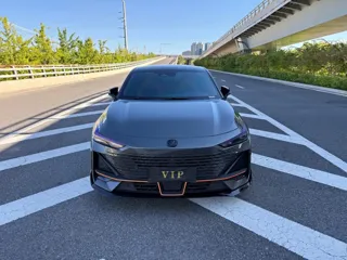 Changan UNI-V 2024 купить из Китая, цена 2 749 000 ₽ — Suifenhe Auto