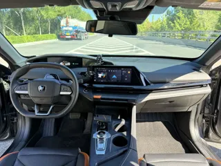 Changan UNI-V 2024 купить из Китая, цена 2 654 000 ₽ — Suifenhe Auto