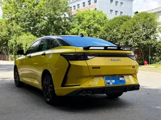 Dongfeng Aeolus Yixuan 2022 купить из Китая, цена 912 000 ₽ — Suifenhe Auto