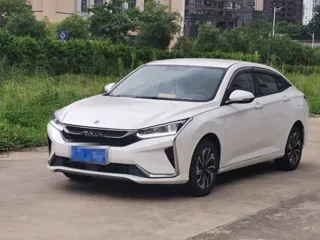 Dongfeng Aeolus Yixuan 2021 купить из Китая, цена 1 215 000 ₽ — Suifenhe Auto