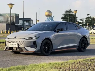 Changan UNI-V 2024 купить из Китая, цена 2 594 000 ₽ — Suifenhe Auto