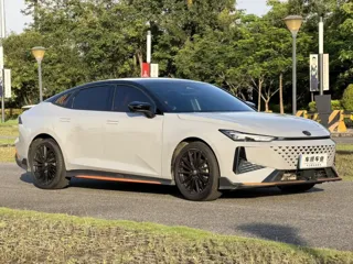 Changan UNI-V 2024 купить из Китая, цена 2 594 000 ₽ — Suifenhe Auto