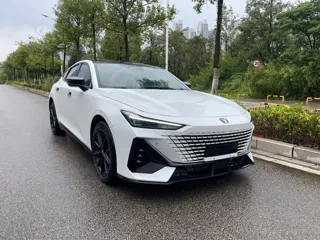 Changan UNI-V 2023 купить из Китая, цена 2 529 000 ₽ — Suifenhe Auto
