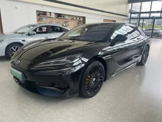 Denza Z9 2024 купить из Китая, цена 8 243 000 ₽ — Suifenhe Auto