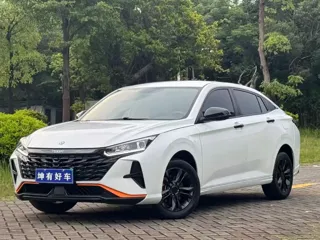Dongfeng Aeolus Yixuan 2023 купить из Китая, цена 1 072 000 ₽ — Suifenhe Auto