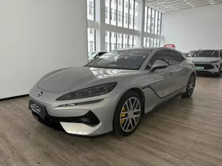 Denza Z9 2025