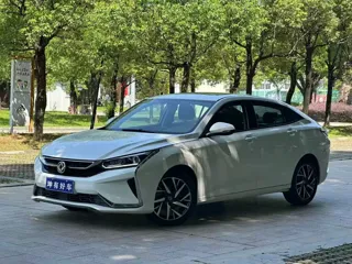 Dongfeng Aeolus Yixuan 2019 купить из Китая, цена 1 124 000 ₽ — Suifenhe Auto