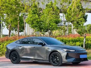 Changan UNI-V 2025 купить из Китая, цена 2 544 000 ₽ — Suifenhe Auto