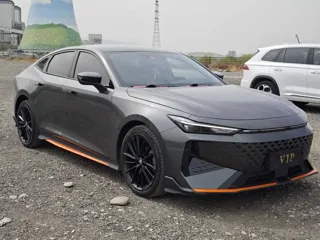 Changan UNI-V 2024 купить из Китая, цена 2 544 000 ₽ — Suifenhe Auto