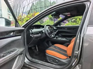 Changan UNI-V 2025 купить из Китая, цена 2 555 000 ₽ — Suifenhe Auto