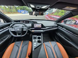 Changan UNI-V 2025 купить из Китая, цена 2 555 000 ₽ — Suifenhe Auto